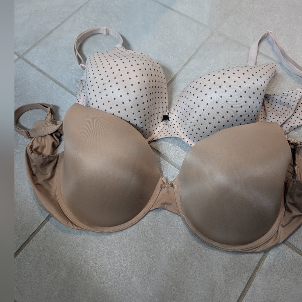 Set Of 2 Victoria's Secret Bras - 38DDD